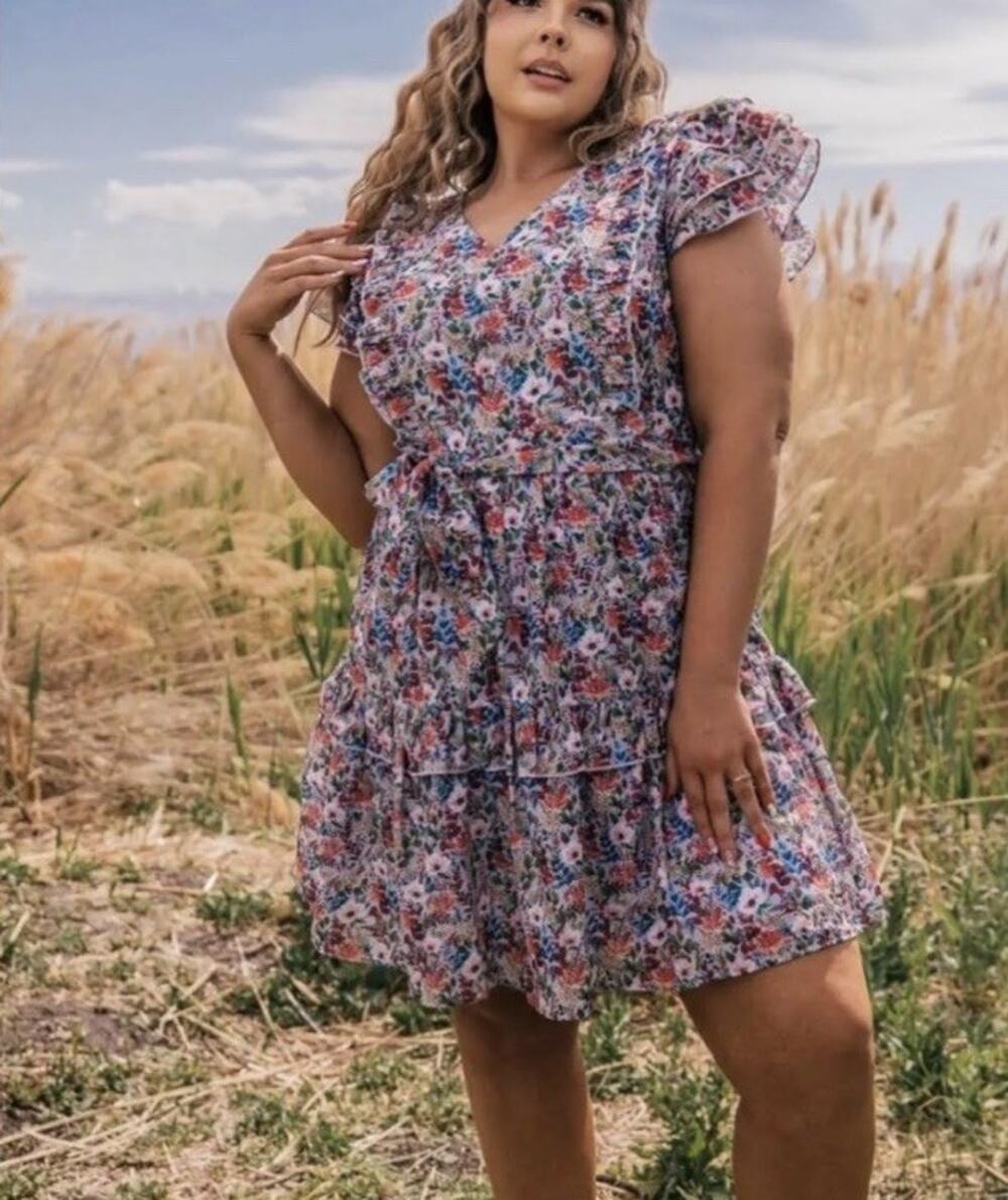JessaKae Floral V-neck Floral Tie Full Bloom Short Dress Feminine Size 1X